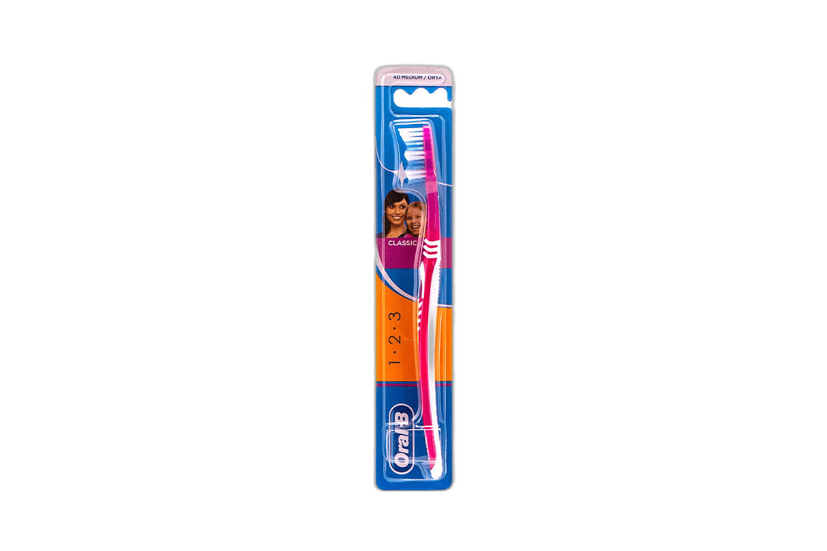 Oral-B Classic Tooth Brush 40 Med