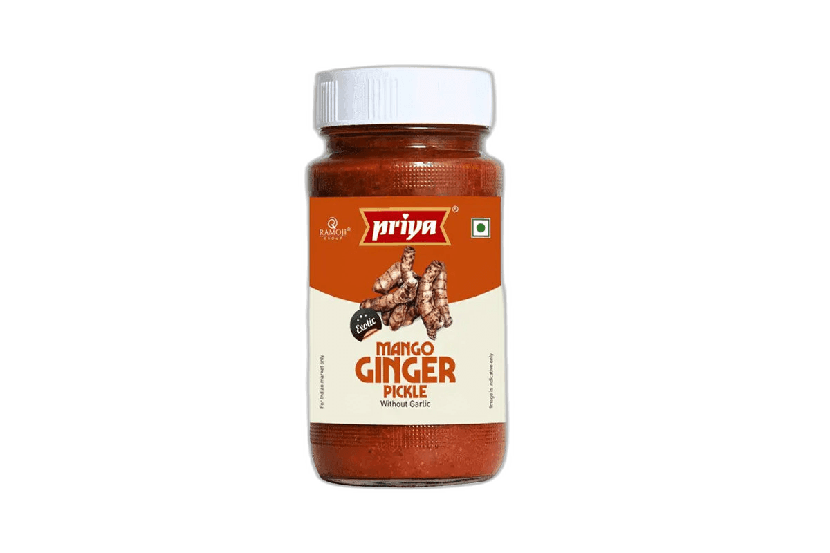 Priya Mango Ginger Pickle in Oil 300 g